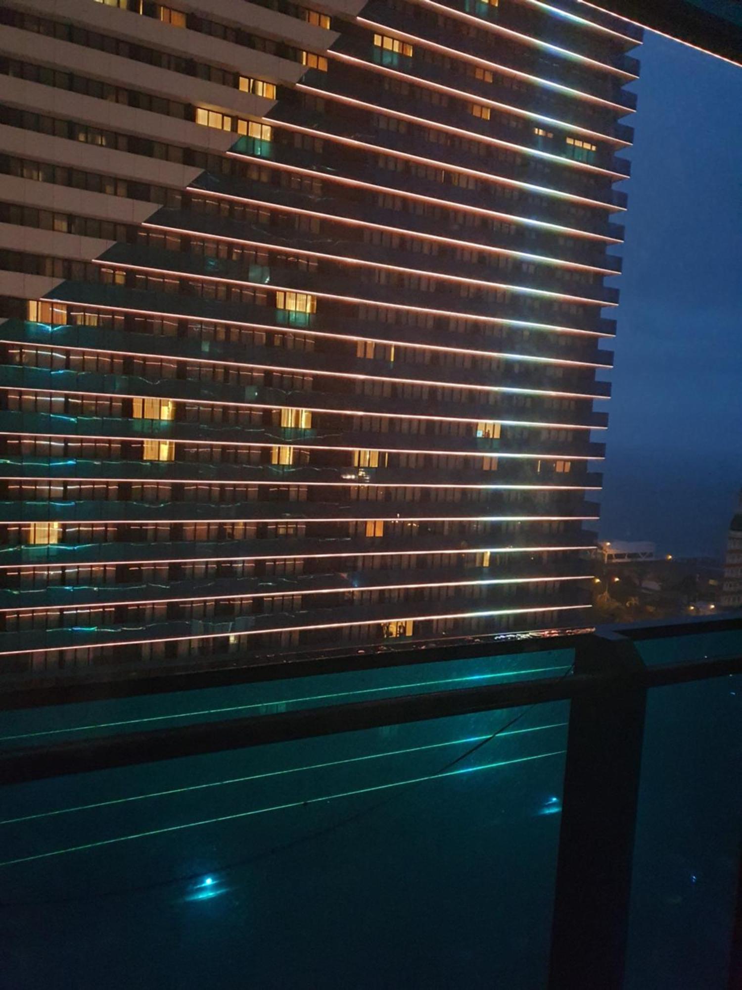Cozy Apartments With Sea View Orbi City 1422 باتومي الغرفة الصورة